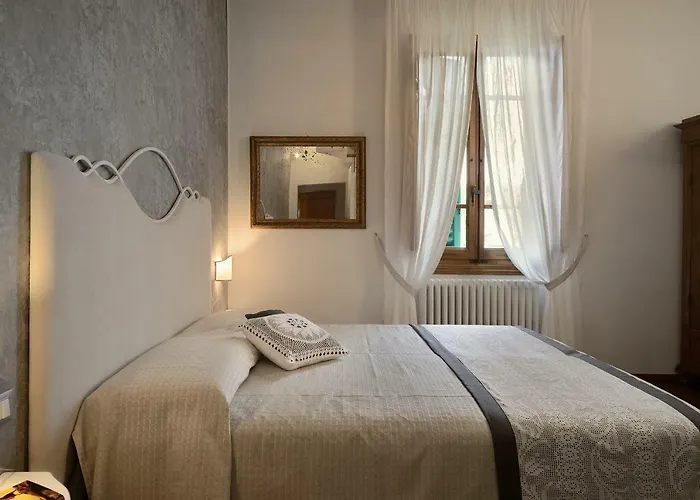 לינה וארוחת בוקר Le Facezie טרנובה ברצ'וליני