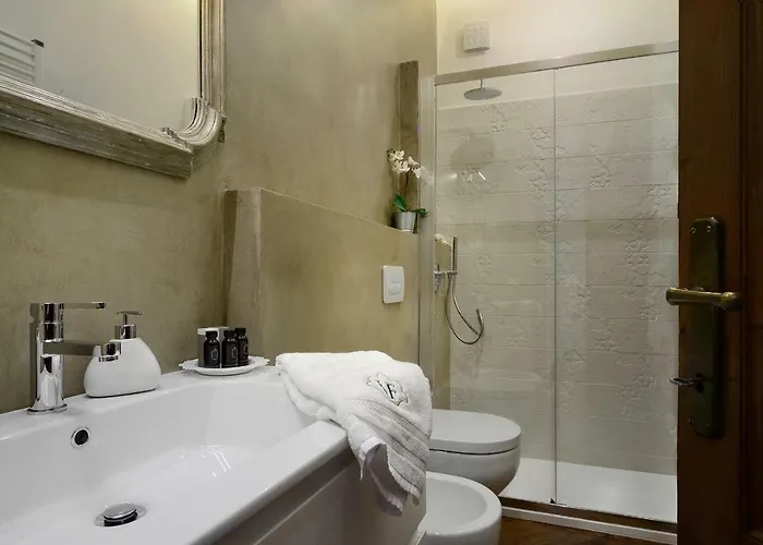 לינה וארוחת בוקר Le Facezie טרנובה ברצ'וליני